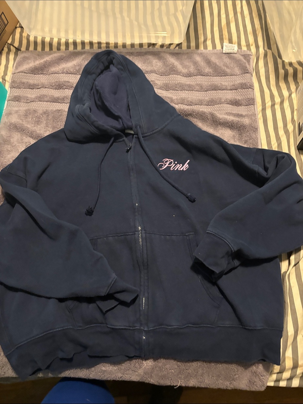 Womens size XL|XG|EG|170/112A PINK Victoria's Secret hoodie